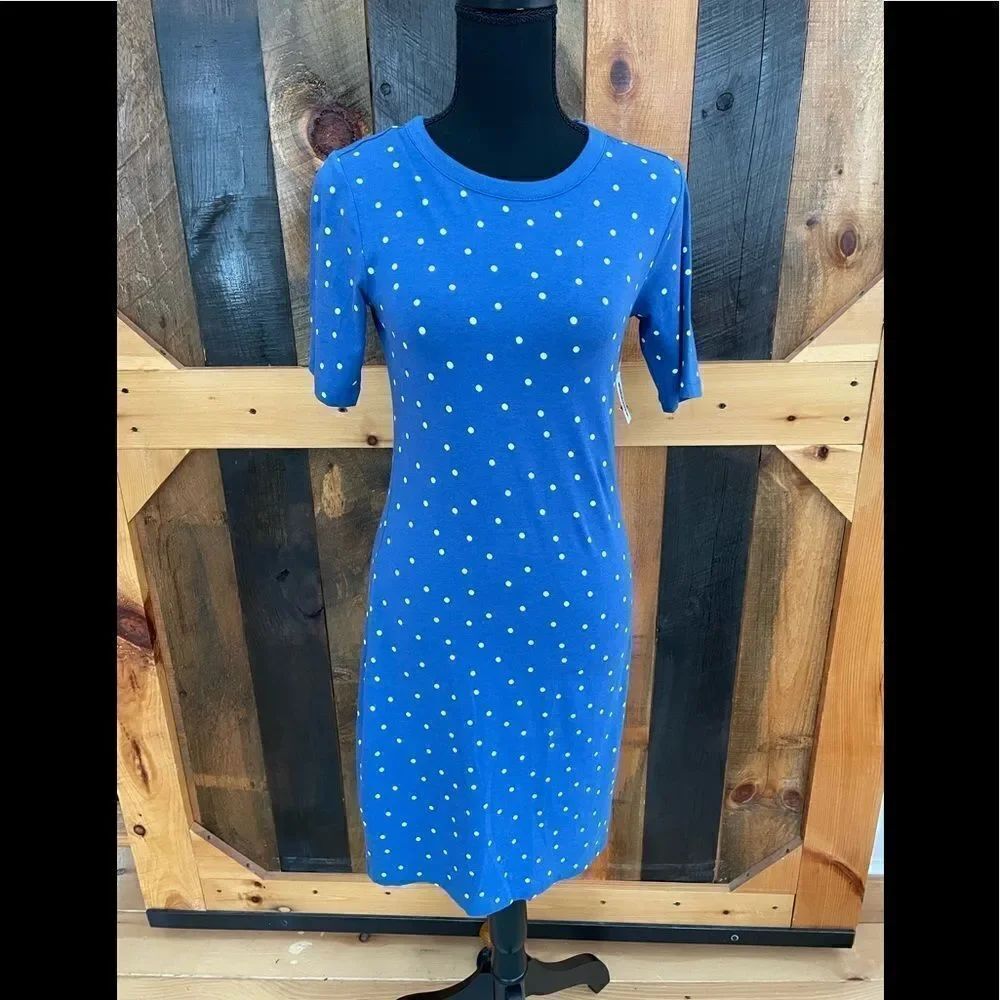 New with tags Old Navy crew neck polka dot  tee shirt style dress, size XS.
